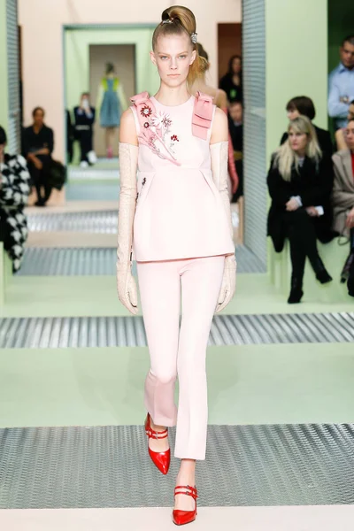 Look 40